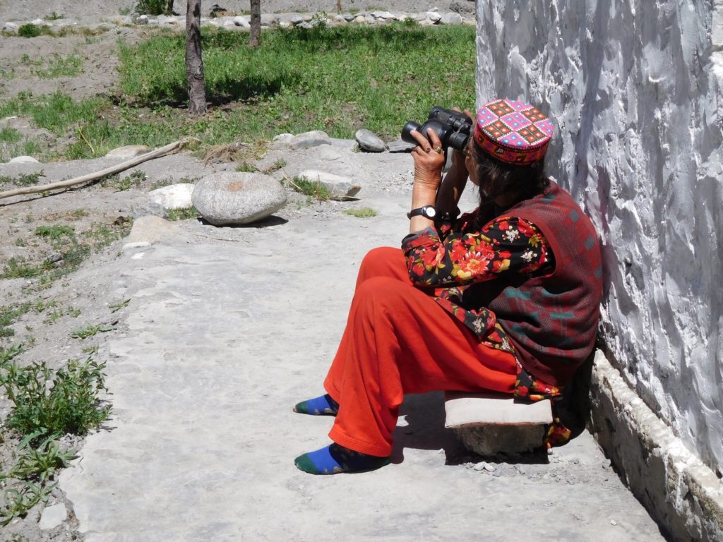 The chapatti mama looking for Ibecs